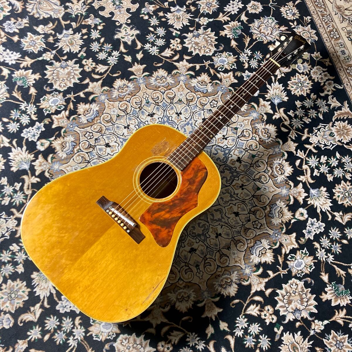 Gibson J-50