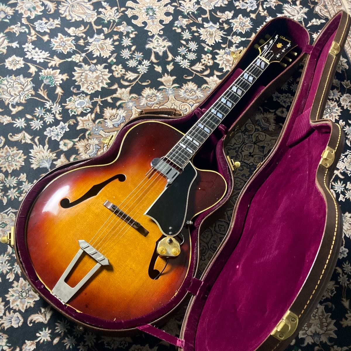 Gibson 1963 L-7C Sunburst w/DeArmond FHC P.U