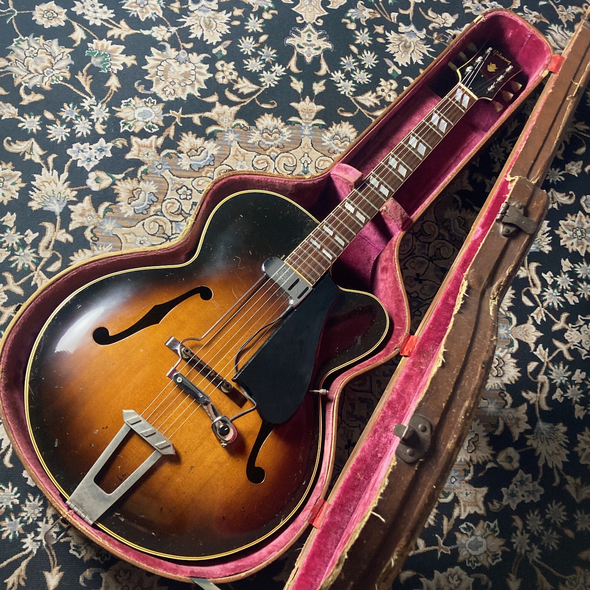 Gibson L-7C Sunburst w/ DeArmond FHC P.U