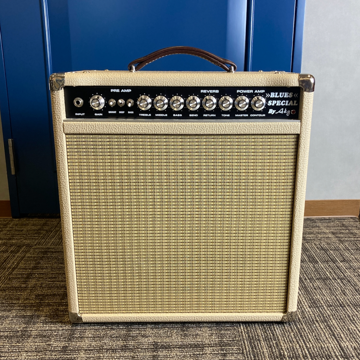 AKG Sound Design Blues Special / Cream Tolex / 1-12 / 22w